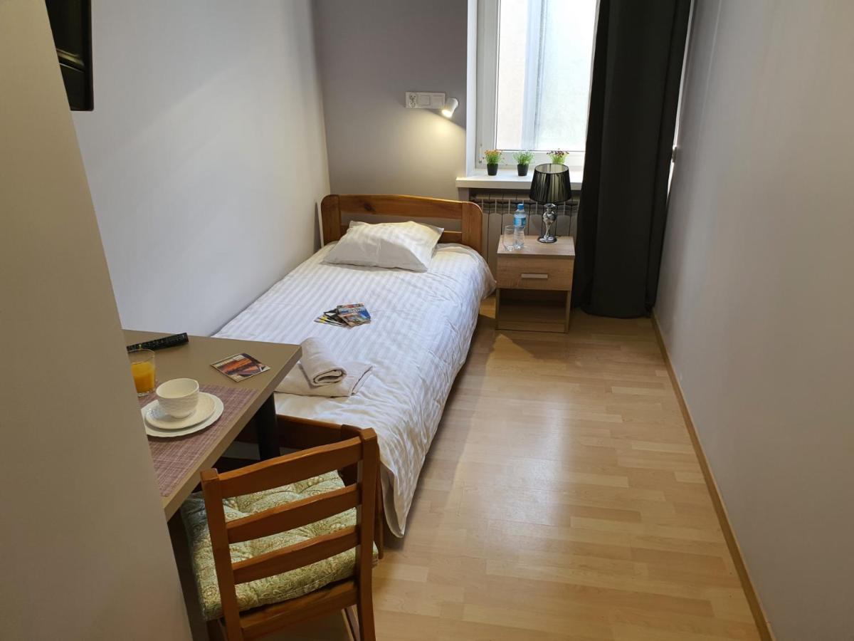 Jasna Hostelik Varşova Dış mekan fotoğraf