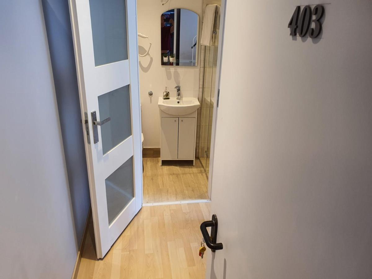 Jasna Hostelik Varşova Dış mekan fotoğraf